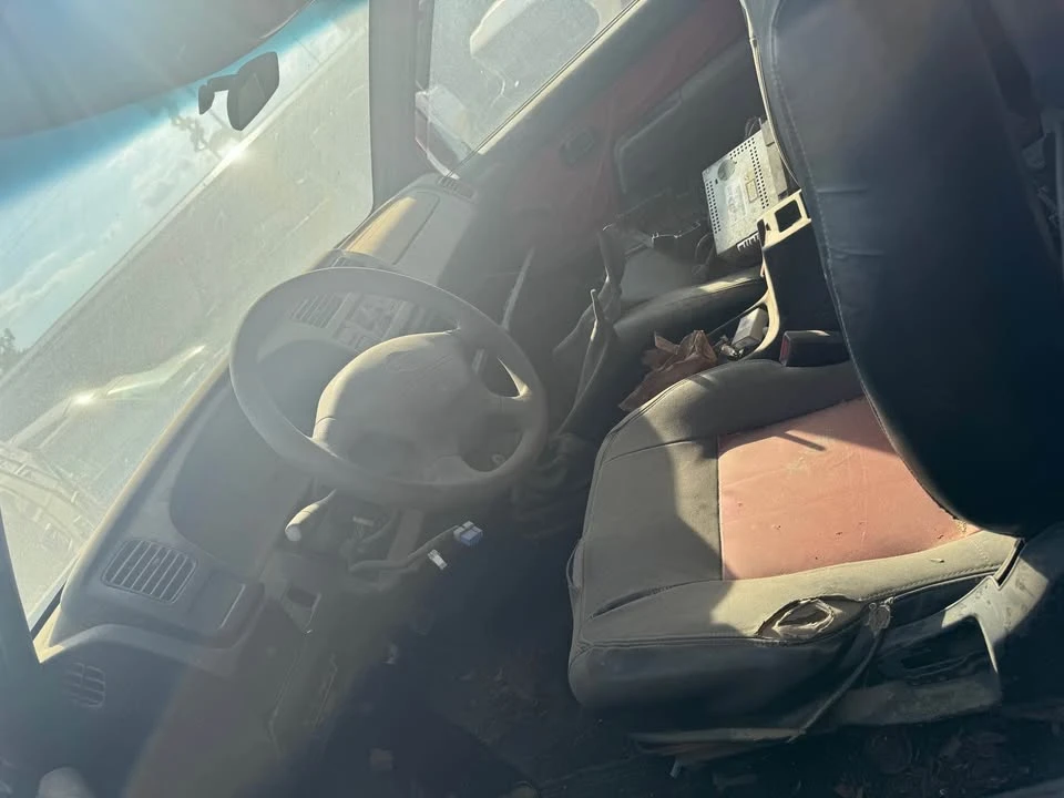 1998 Nissan Frontier 1st Gen - Image 7 of 7