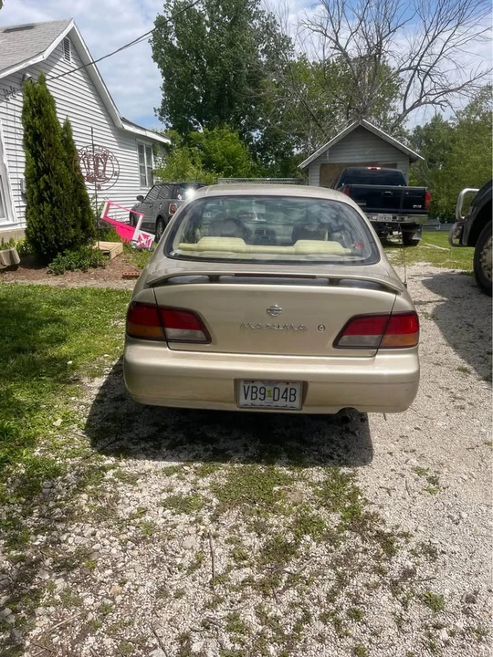 1998 Nissan Maxima 4th Gen - Image 3 of 6