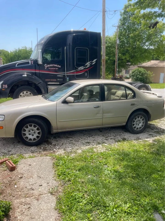 1998 Nissan Maxima 4th Gen - Image 4 of 6
