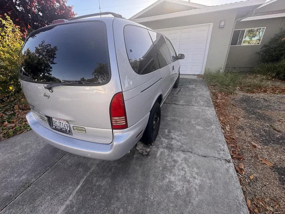 1998 Nissan Quest - Image 4 of 7