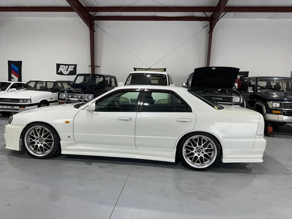 1998 Nissan Skyline - Image 7 of 13