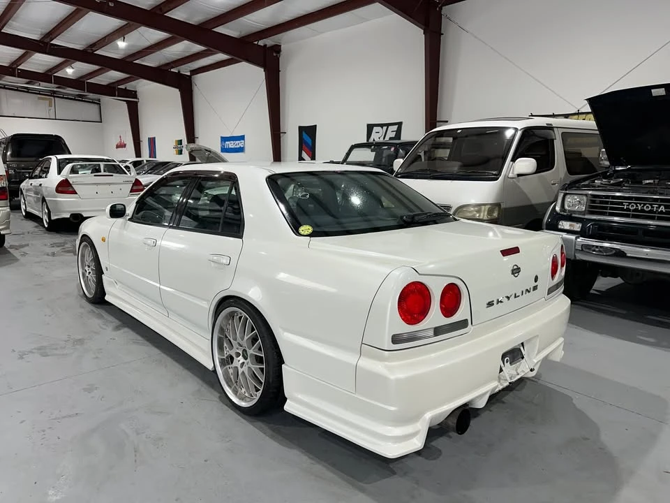 1998 Nissan Skyline - Image 5 of 13