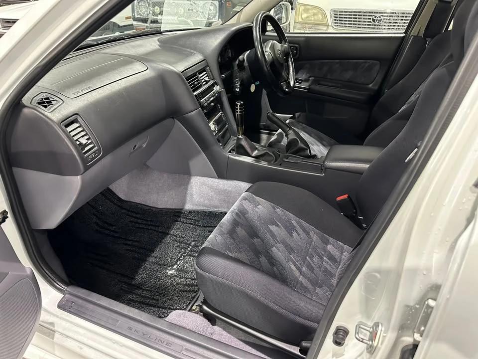 1998 Nissan Skyline - Image 8 of 13