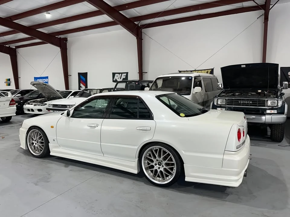 1998 Nissan Skyline - Image 4 of 13