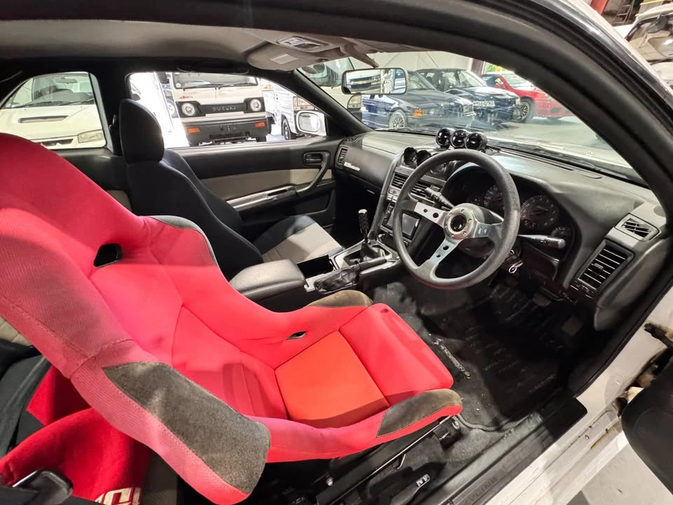 1998 Nissan Skyline - Image 18 of 20