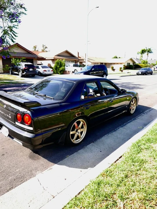 1998 Nissan R33 Skyline 9th Gen - Image 2 of 12