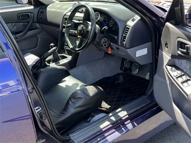 1998 Nissan Skyline - Image 15 of 17