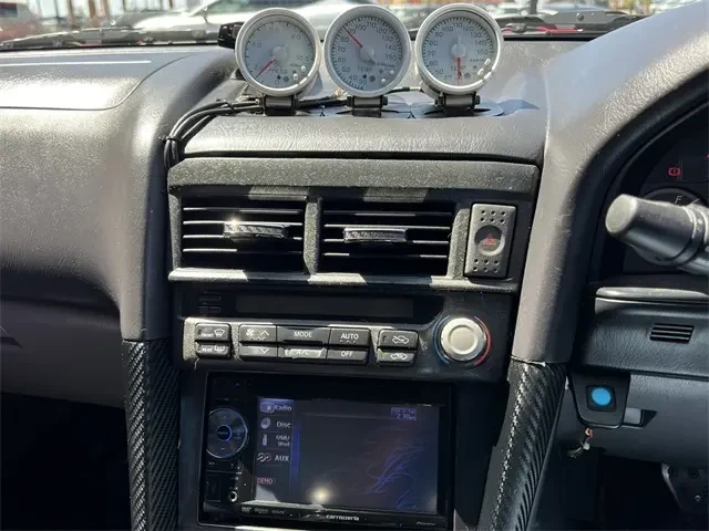 1998 Nissan Skyline - Image 14 of 17