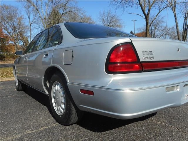 1998 Oldsmobile 88 - Image 6 of 12