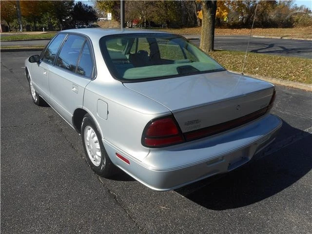 1998 Oldsmobile 88 - Image 7 of 12