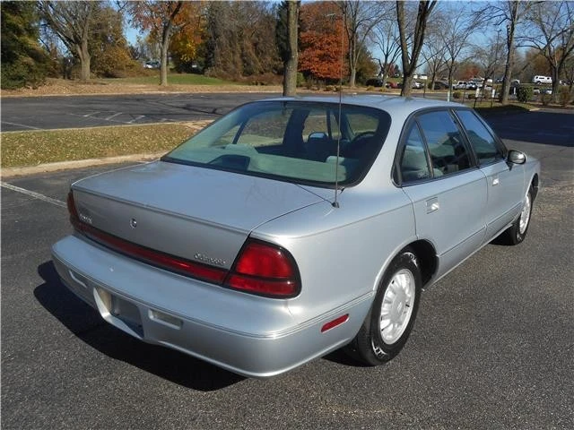 1998 Oldsmobile 88 - Image 3 of 12