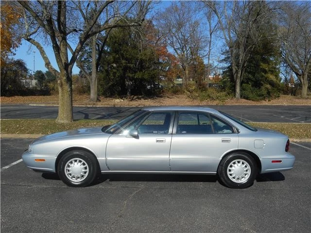 1998 Oldsmobile 88 - Image 8 of 12