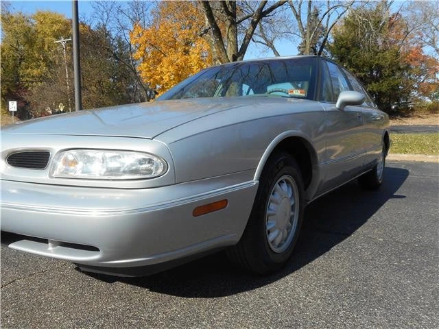 1998 Oldsmobile 88 - Image 10 of 12