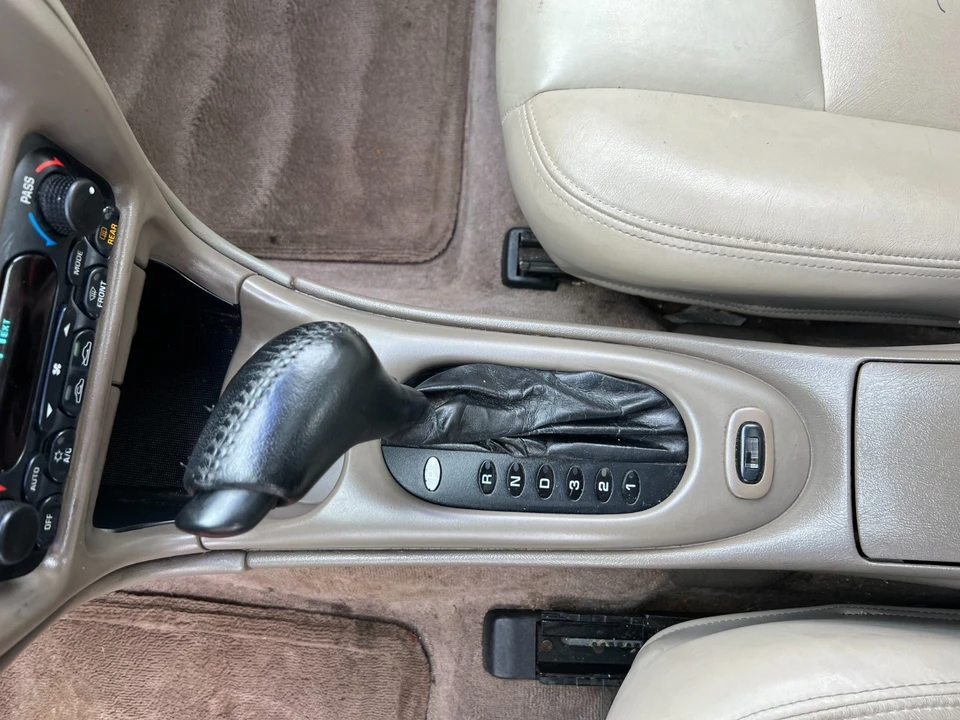 1998 Oldsmobile - Image 18 of 21