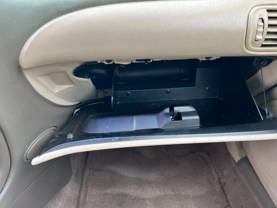 1998 Oldsmobile - Image 20 of 21