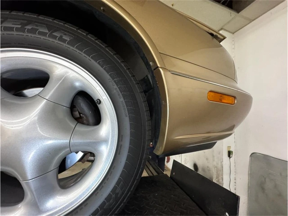 1998 Oldsmobile - Image 26 of 31