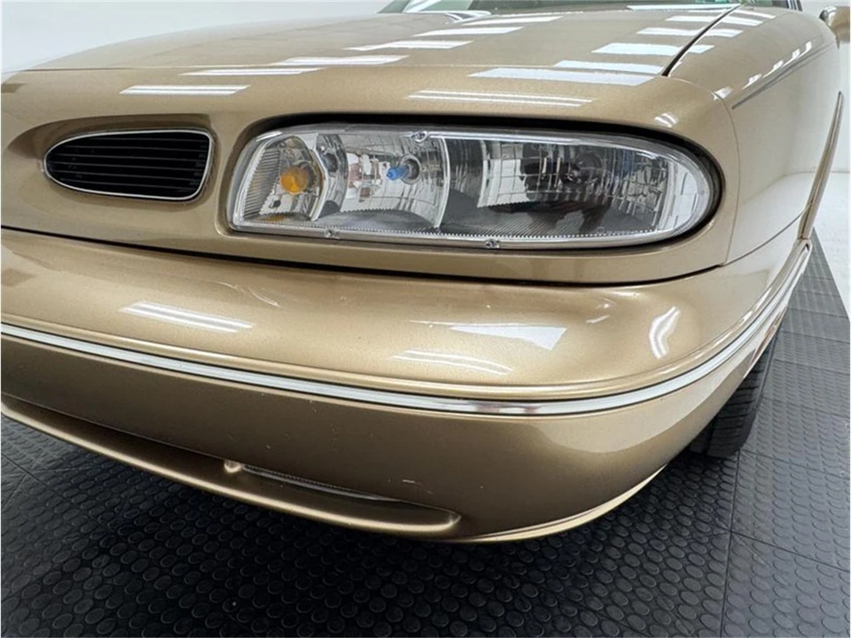 1998 Oldsmobile - Image 10 of 31