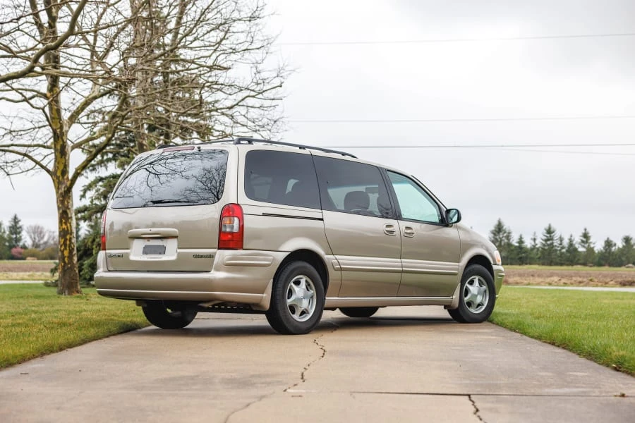 1998 Oldsmobile Silhouette - Image 3 of 31