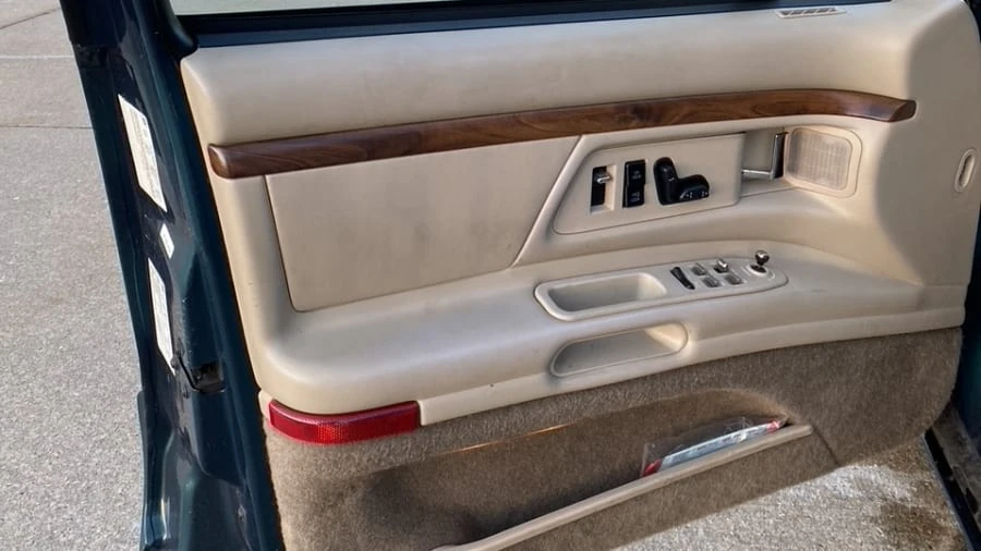 1998 Oldsmobile 88 - Image 4 of 15