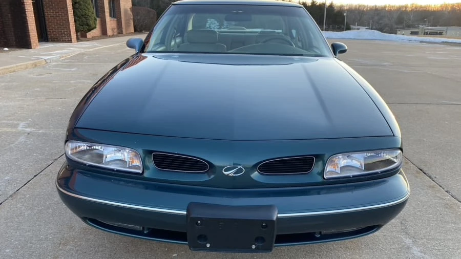 1998 Oldsmobile 88 - Image 11 of 15