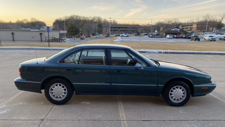 1998 Oldsmobile 88 - Image 14 of 15