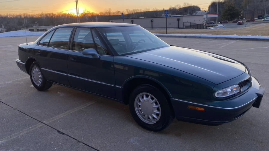 1998 Oldsmobile 88 - Image 15 of 15