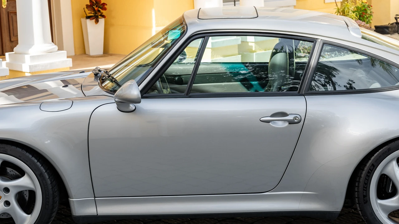 1998 Porsche 993 Carrera S - Image 11 of 31