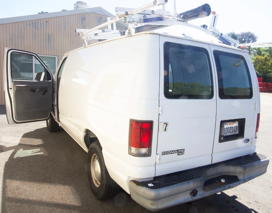 1998 Ford Econoline Van - Image 11 of 14