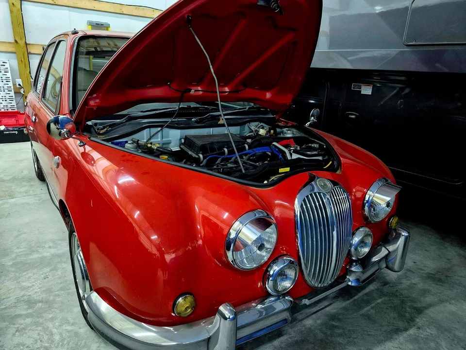 1998 Mitsuoka - Image 2 of 21