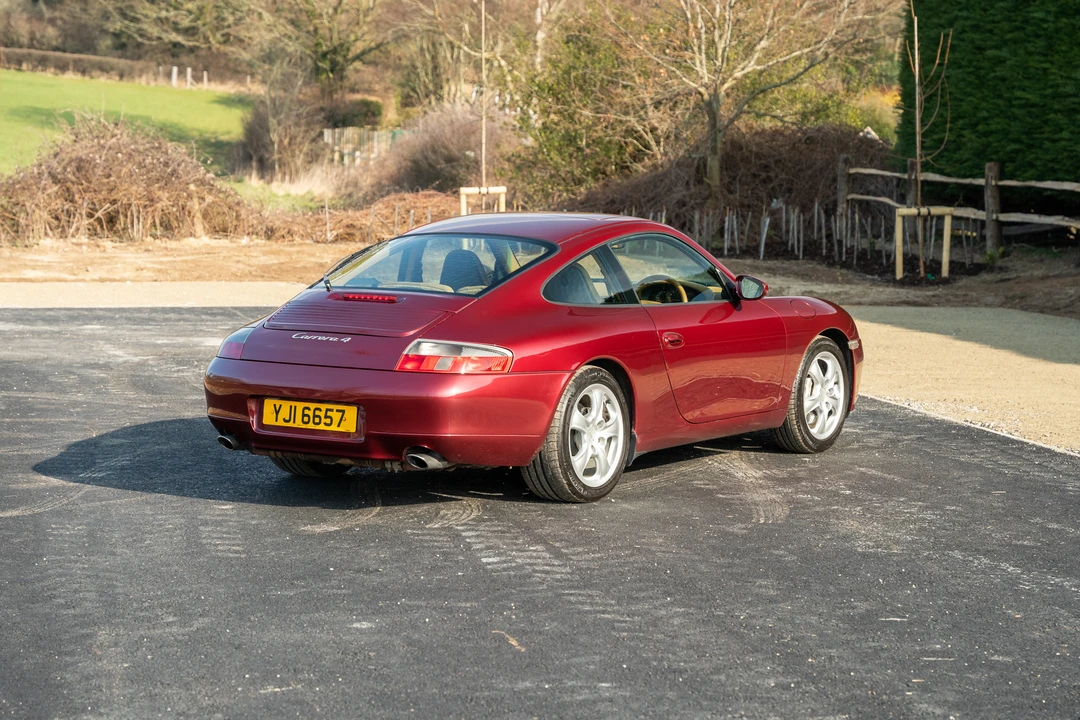 1998 Porsche 996 Carrera - Image 16 of 31
