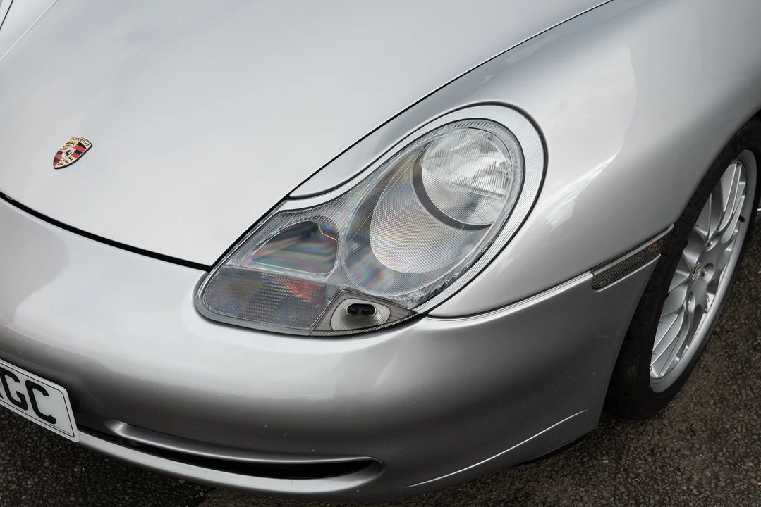 1998 Porsche 996 Carrera - Image 25 of 31