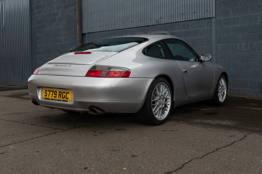 1998 Porsche 996 Carrera - Image 8 of 31