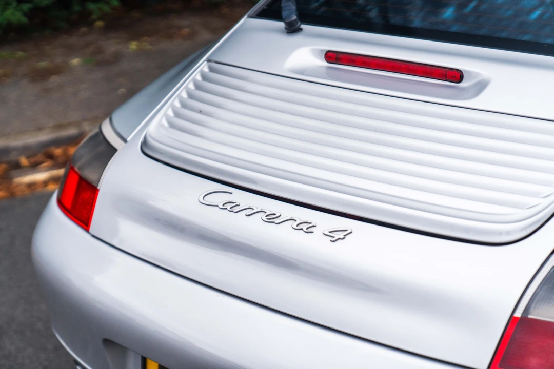 1998 Porsche 996 Carrera - Image 15 of 31