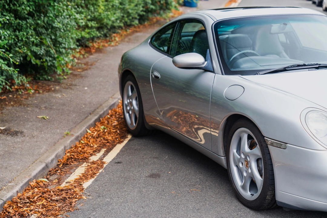 1998 Porsche 996 Carrera - Image 29 of 31