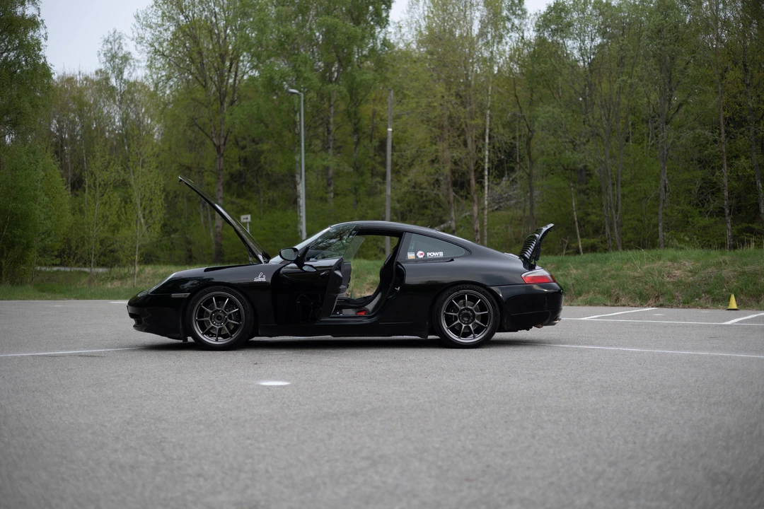 1998 Porsche 996 Carrera - Image 10 of 31