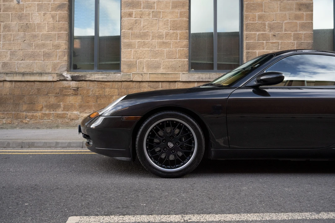 1998 Porsche 996 Carrera - Image 14 of 31