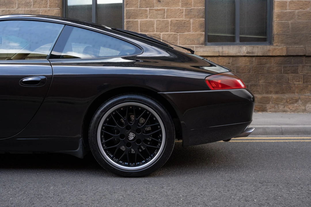 1998 Porsche 996 Carrera - Image 15 of 31