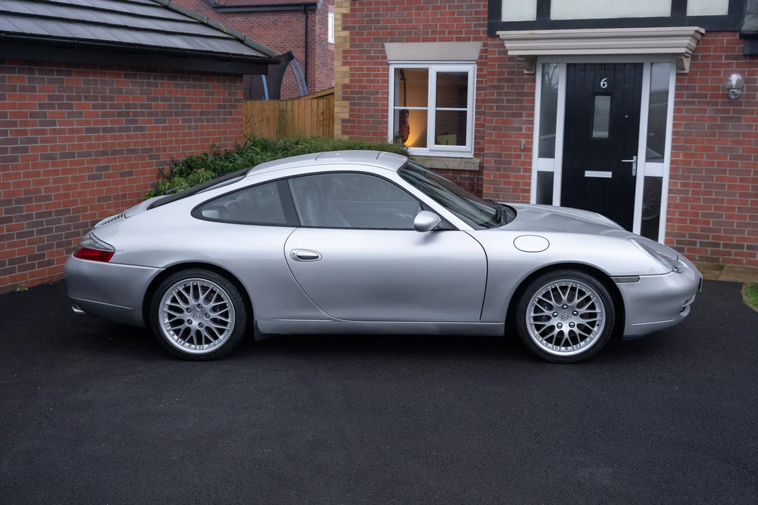 1998 Porsche 996 Carrera - Image 12 of 31