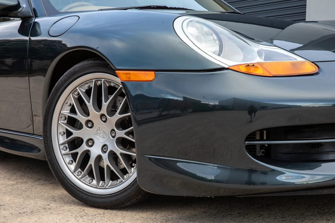 1998 Porsche 996 Carrera - Image 15 of 31