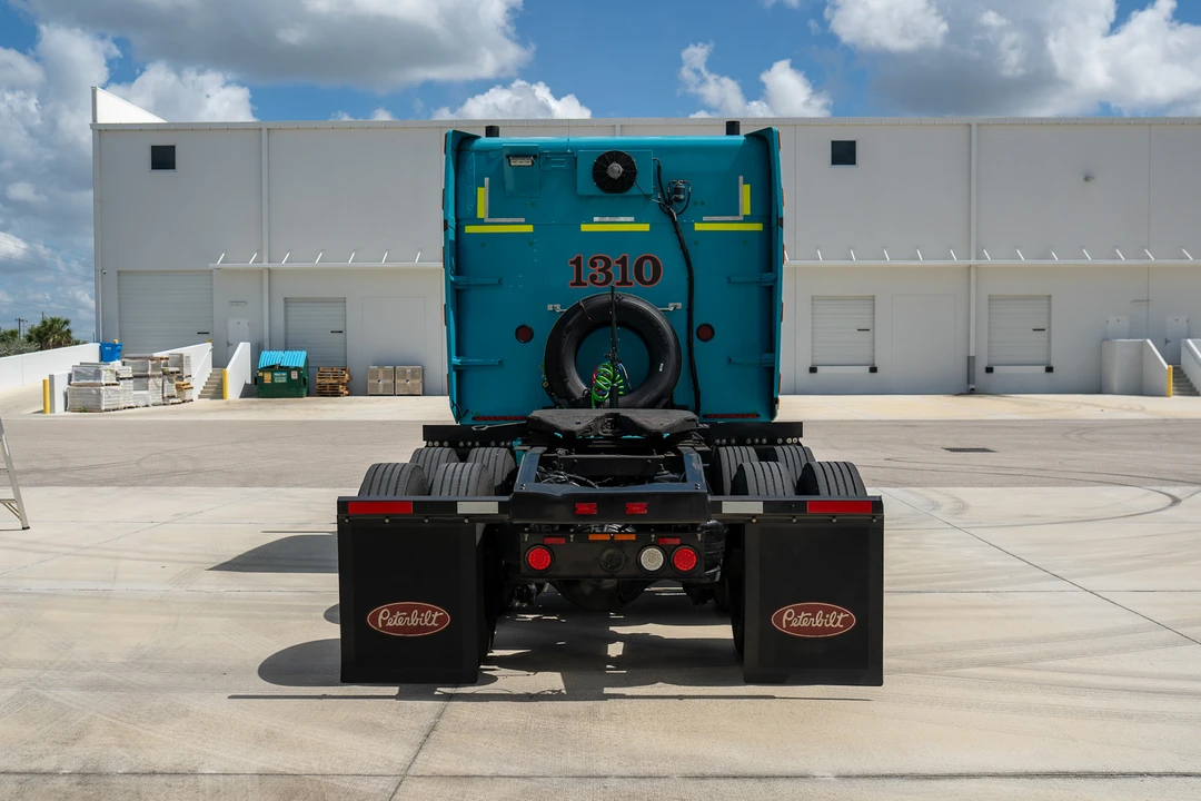 1998 Peterbilt 379 - Image 23 of 31