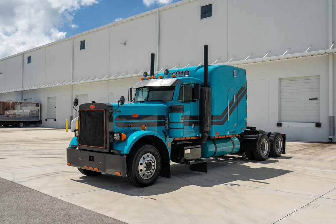 1998 Peterbilt 379 - Image 17 of 31
