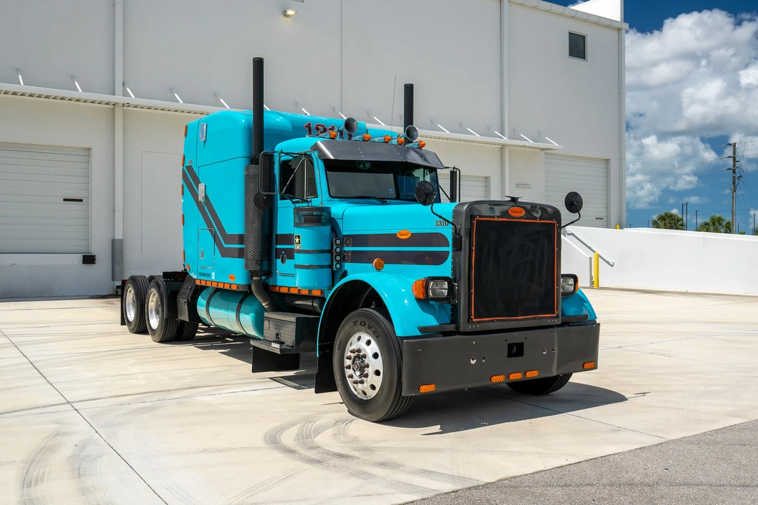 1998 Peterbilt 379 - Image 6 of 31