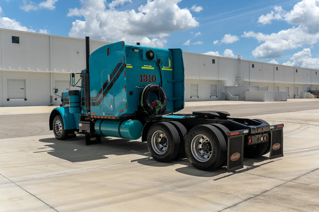 1998 Peterbilt 379 - Image 22 of 31