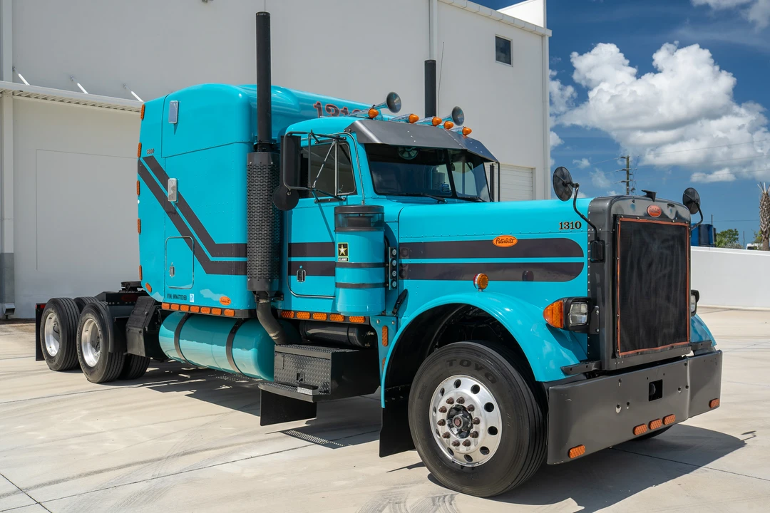 1998 Peterbilt 379 - Image 4 of 31