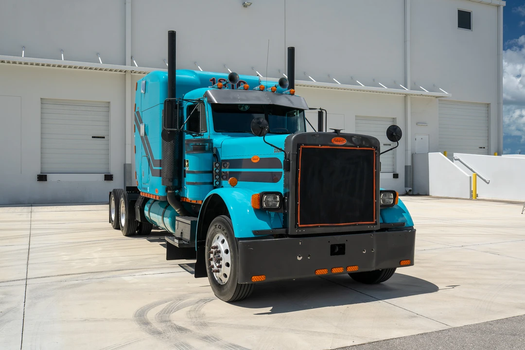 1998 Peterbilt 379 - Image 10 of 31