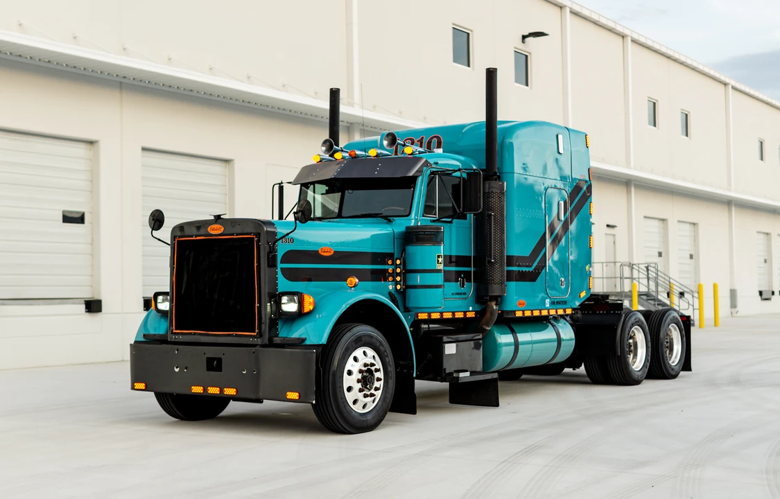1998 Peterbilt 379 - Image 16 of 31