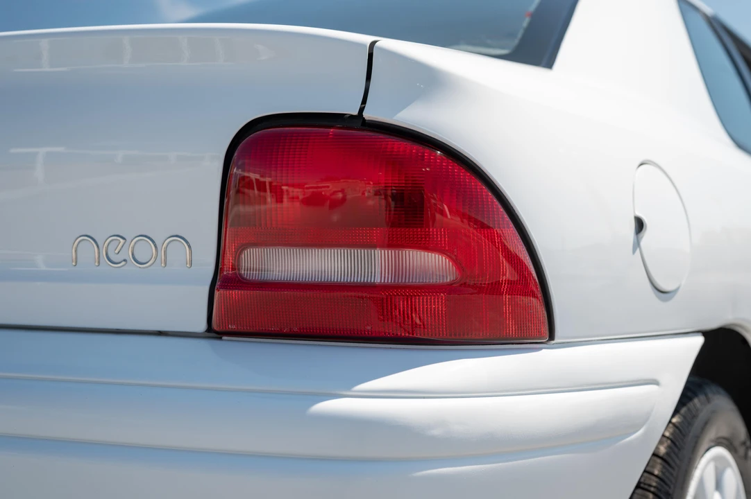 1998 Plymouth Neon - Image 28 of 31