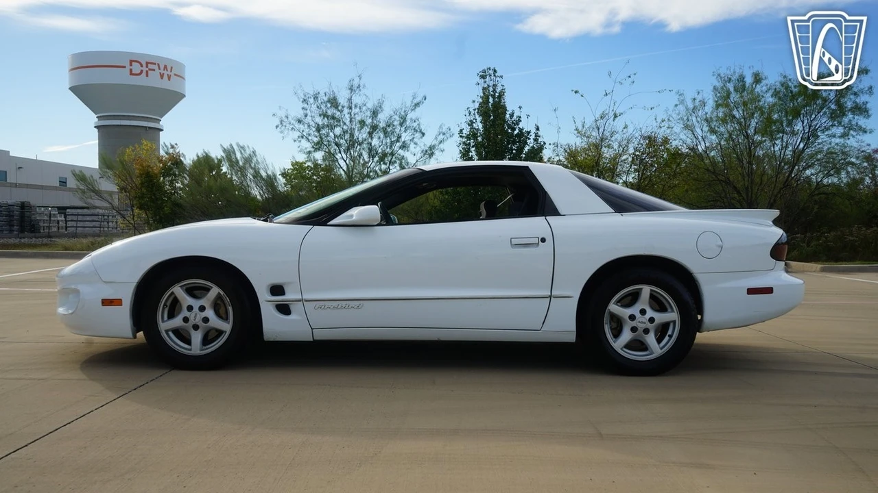 1998 Pontiac Firebird 4th Gen - Image 8 of 12