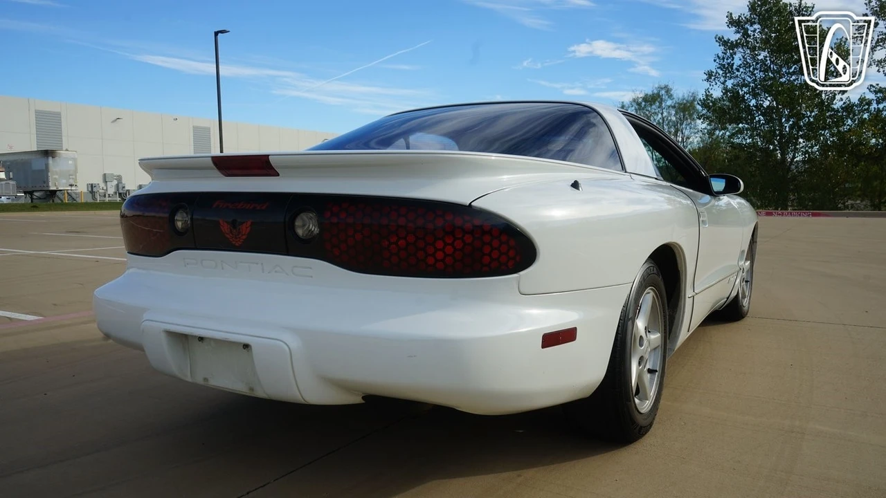 1998 Pontiac Firebird 4th Gen - Image 17 of 21