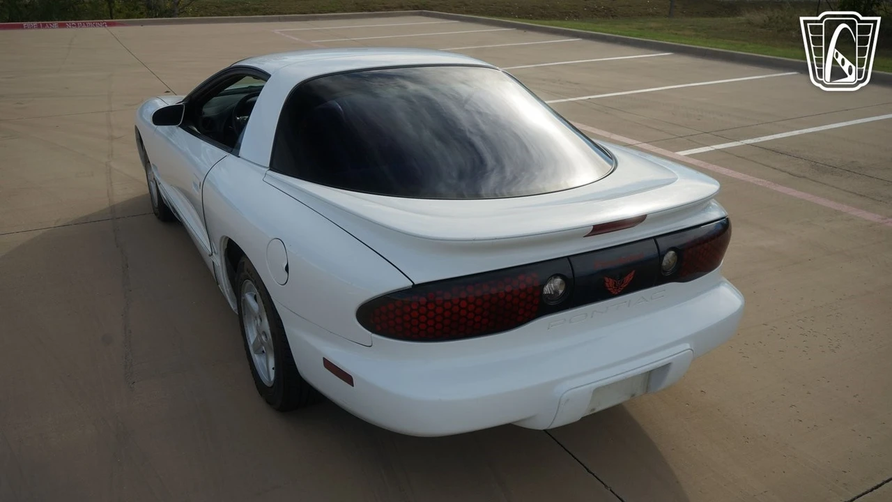 1998 Pontiac Firebird 4th Gen - Image 10 of 12